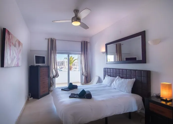 Appartement Marina View Near Beaches And Shops