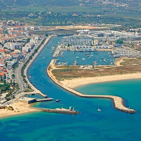Apartment Marina View Near Beaches And Shops