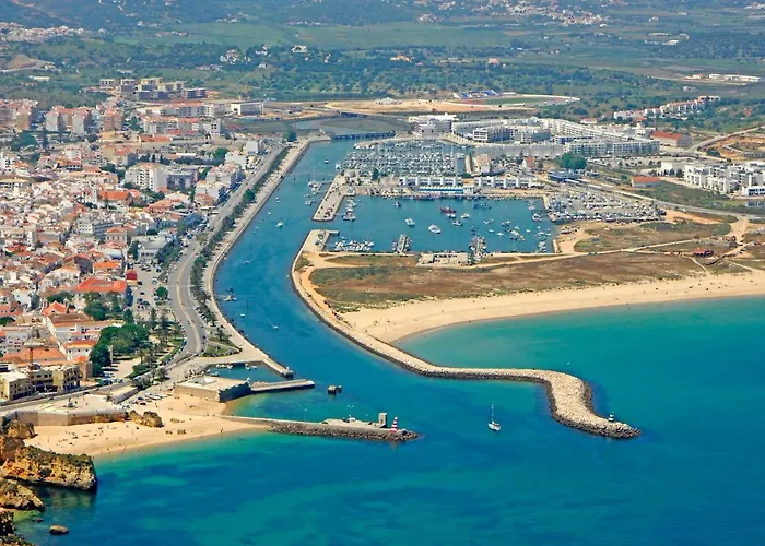 아파트 Marina View Near Beaches And Shops