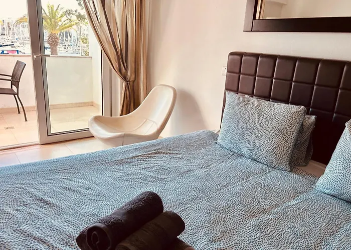 Marina View Near Beaches And Shops 아파트