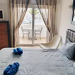 Marina View Near Beaches And Shops Апартаменты *